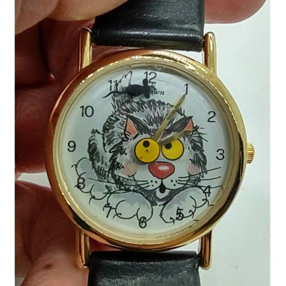 Cat Watching The Mouse Go Around Valdawn Vintage Watch
